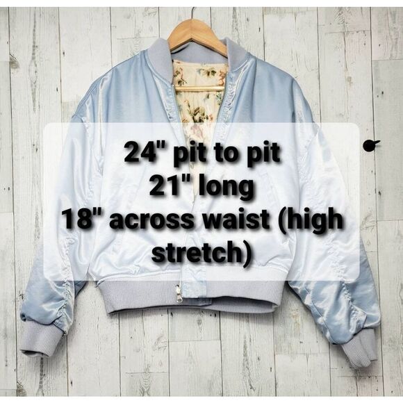 Urban Outfitters Cara Reversible Satin Floral Velvet Puffer Jacket Sz. Sm. - Picture 4 of 13